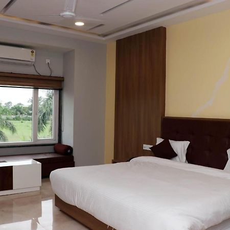 Hotel Savitri Signature Narsinghpur מראה חיצוני תמונה
