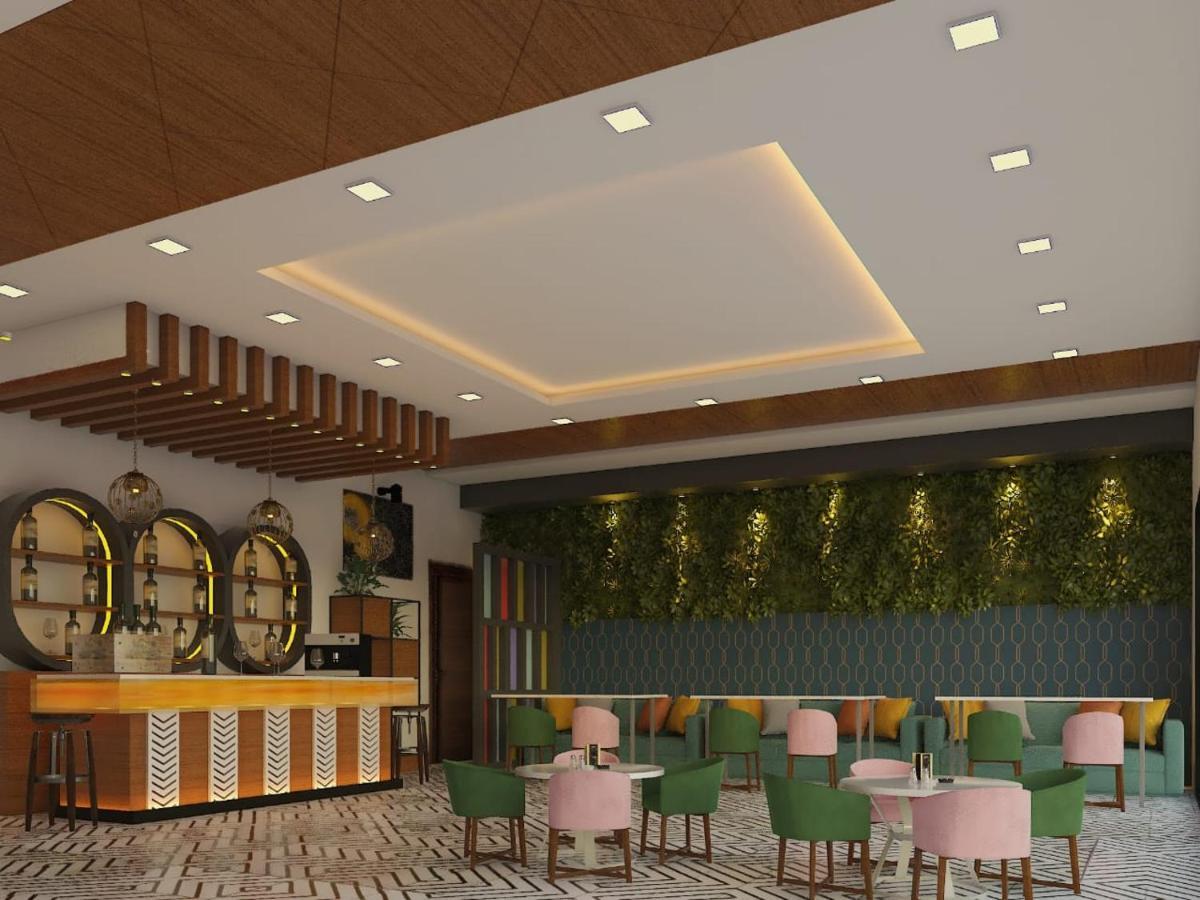 Hotel Savitri Signature Narsinghpur מראה חיצוני תמונה